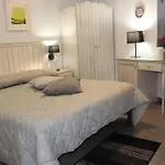 Bed & Breakfasts Conte Perollo Gæstehus Sciacca