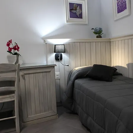 Bed & Breakfasts Conte Perollo 4*