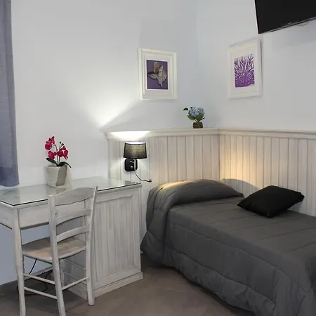 Bed & Breakfasts Conte Perollo 4* Шакка