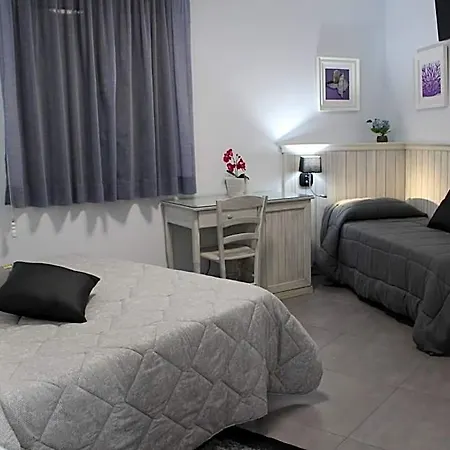 Bed & Breakfasts Conte Perollo ゲストハウス