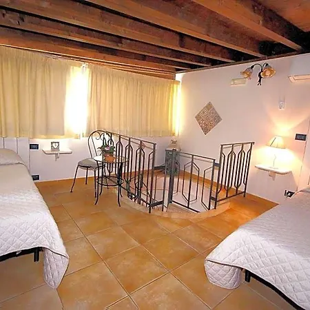 Bed & Breakfasts Conte Perollo 4* シャッカ