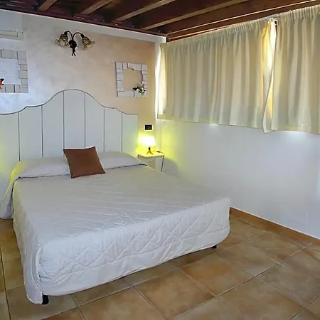 Bed & Breakfasts Conte Perollo ゲストハウス 4*