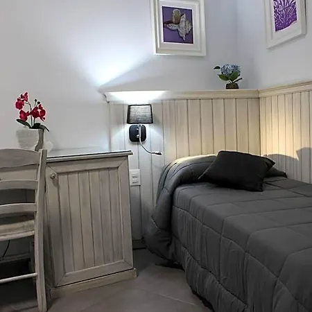 Bed & Breakfasts Conte Perollo 4*