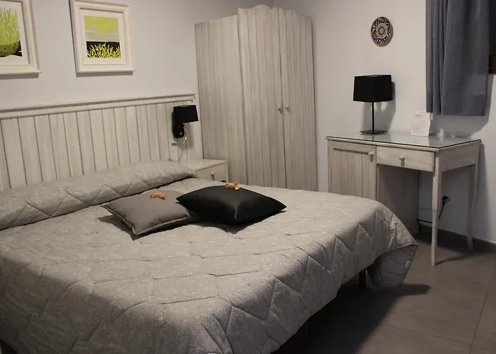 Gæstehus Bed & Breakfasts Conte Perollo 4*
