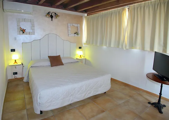Pensjonat Bed & Breakfasts Conte Perollo 4*