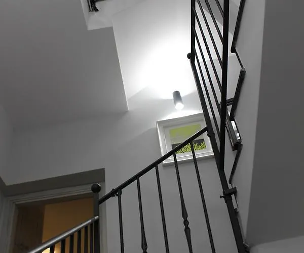 Bed & Breakfasts Conte Perollo 4*